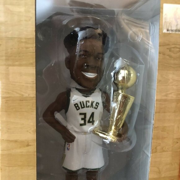 2021 BUCKS GIANNIS ANTETOKOUNMPO NBA CHAMPS TROPHY BOBBLEHEAD FOCO NIB - In Hand - Picture 4 of 10